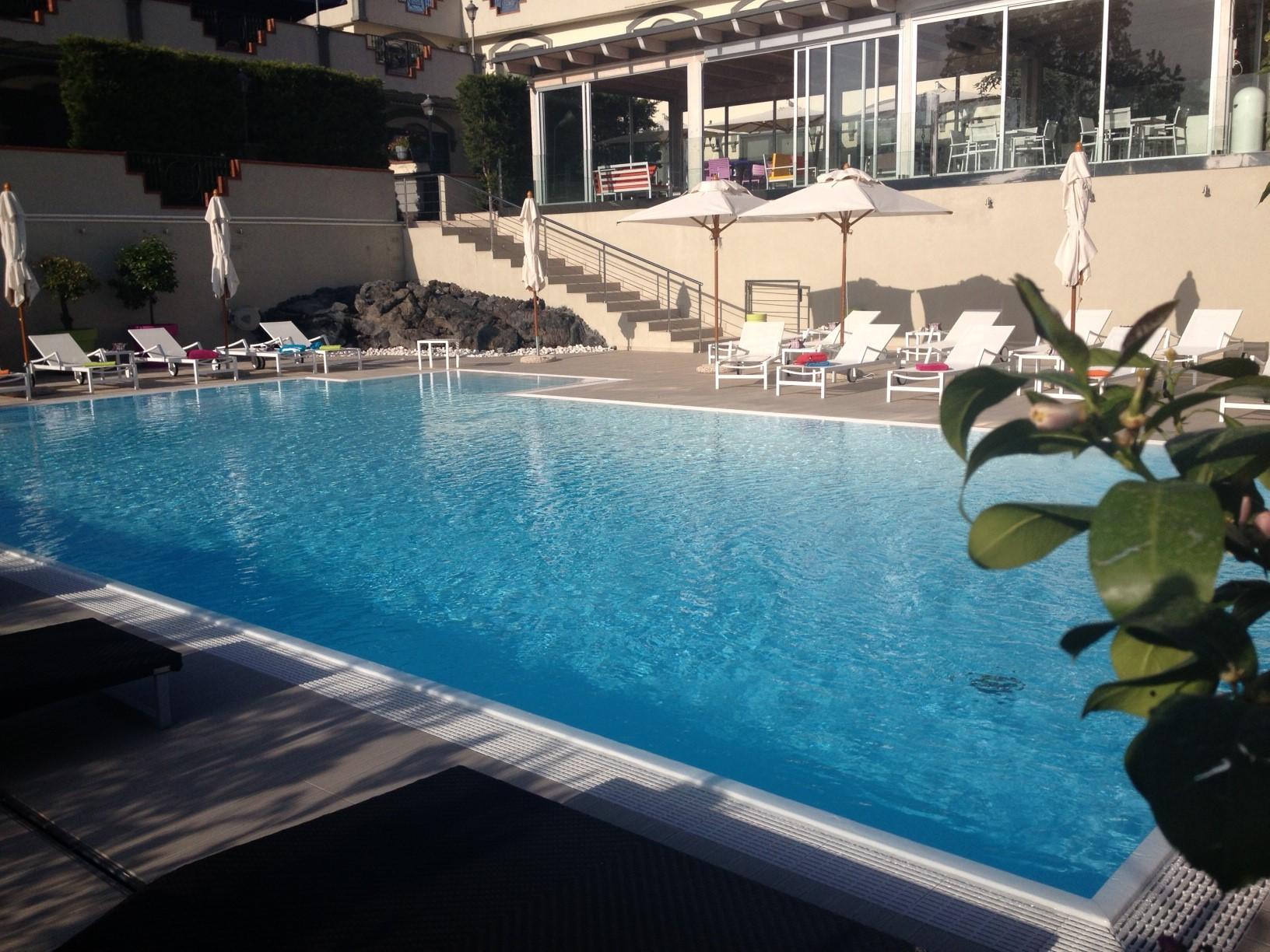 Andris Hotel Ercolano Kültér fotó